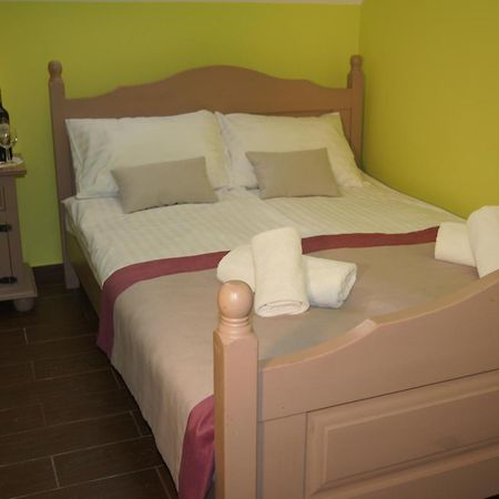 Hotel POD HERBEM -POKOJE OZONOWANE Białystok Zimmer foto